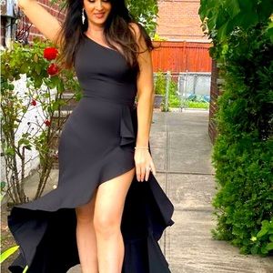 Stunning Mac Duggal Gown